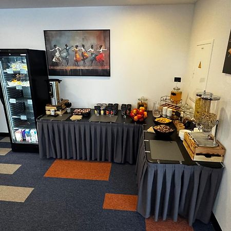 Kepler Club Riga Airport Hotel - Landside Public Area Ieki Екстериор снимка